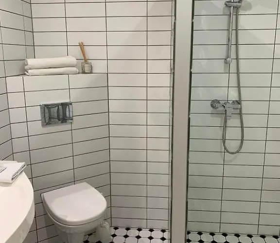 بيت شباب Sadama Kvartal *