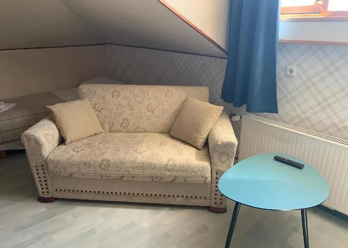 بيت شباب Sadama Kvartal بارنو