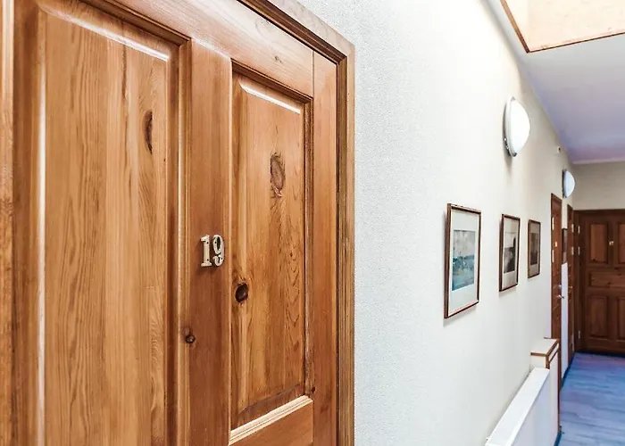 Sadama Kvartal بيت شباب بارنو